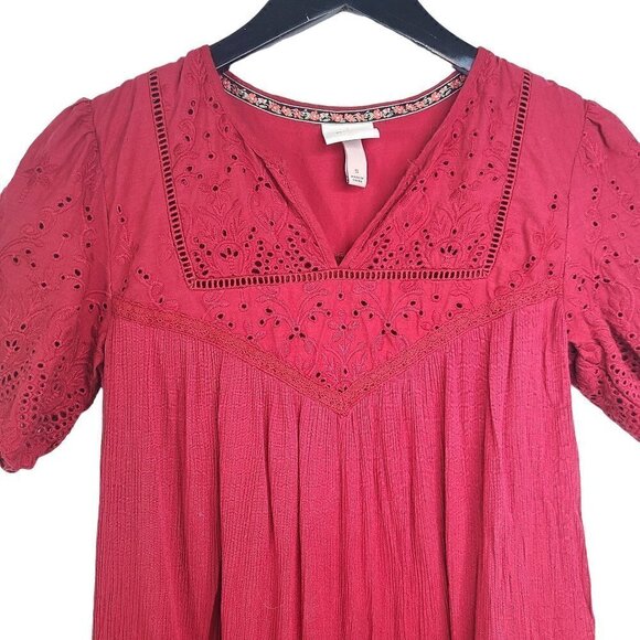 Knox Rose Acid Wash Red Crochet Eyelet Lace V Neck Boho Top - Picture 4 of 9